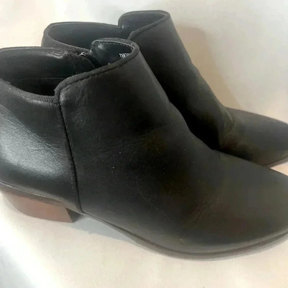 Crown Vintage Tabitha Leather Booties size 7.5 m - Picture 1 of 6